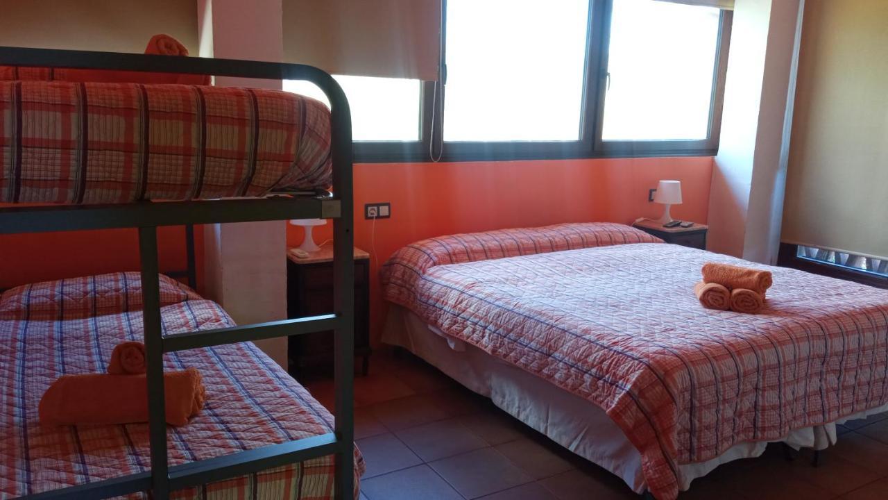 Hotel Pasteral Riu Ter La Cellera de Ter Buitenkant foto